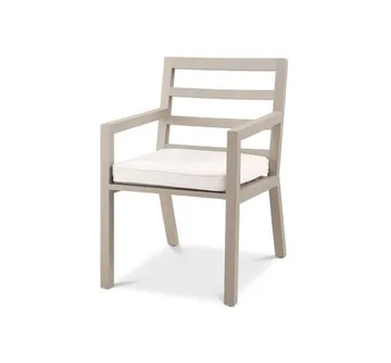 Delta stol sand: En bekväm och elegant accessoar för din uteplats