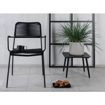 Lindos matstol - Svart: Sitt bekvämt i minimalistisk design