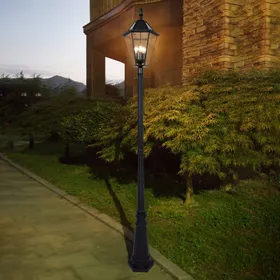 Solcellslyktstolpe London med retrofit LED-lampor
