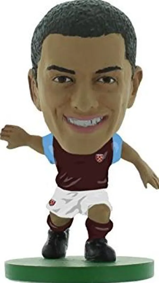 Soccerstarz West Ham Javier Hernandez Home Kit